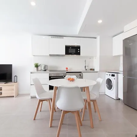 Global Properties, Con Terraza Y Vistas A La Piscina En Gran Canet Canet d'En Berenguer