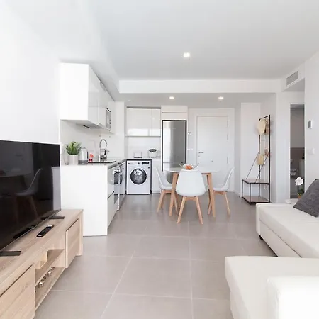 Apartamento Global Properties, Con Terraza Y Vistas A La Piscina En Gran Canet