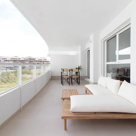 Global Properties, Con Terraza Y Vistas A La Piscina En Gran Canet *