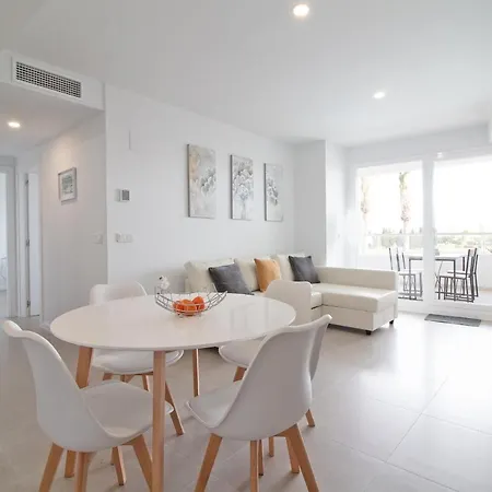 Global Properties, Con Terraza Y Vistas A La Piscina En Gran Canet *