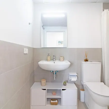 Global Properties, Con Terraza Y Vistas A La Piscina En Gran Canet Apartamento *