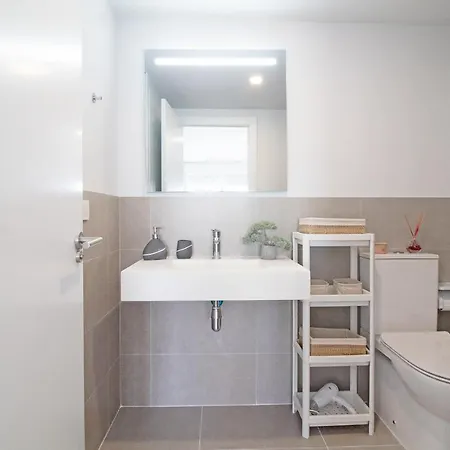 Global Properties, Con Terraza Y Vistas A La Piscina En Gran Canet Apartment *