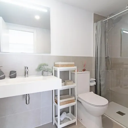 Global Properties, Con Terraza Y Vistas A La Piscina En Gran Canet *