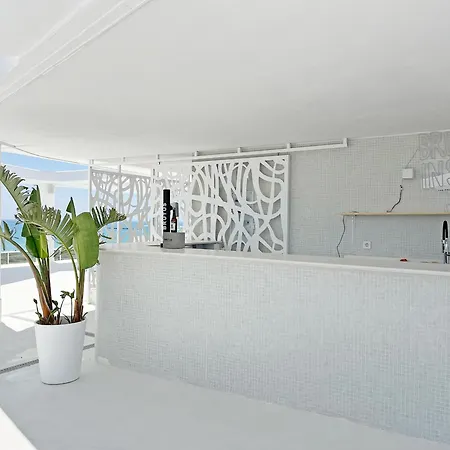 Global Properties, Con Terraza Y Vistas A La Piscina En Gran Canet Canet d'En Berenguer