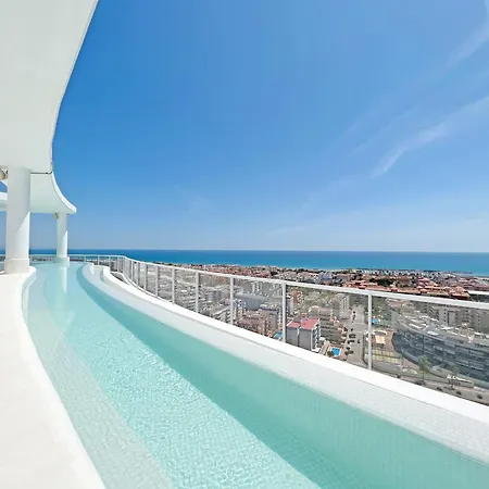 Global Properties, Con Terraza Y Vistas A La Piscina En Gran Canet *