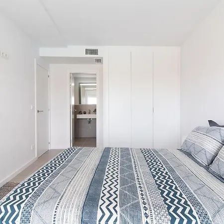 Lägenhet Global Properties, Con Terraza Y Vistas A La Piscina En Gran Canet