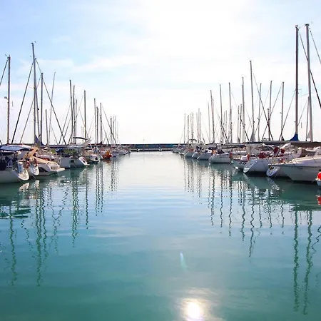 Lägenhet Global Properties, Con Terraza Y Vistas A La Piscina En Gran Canet